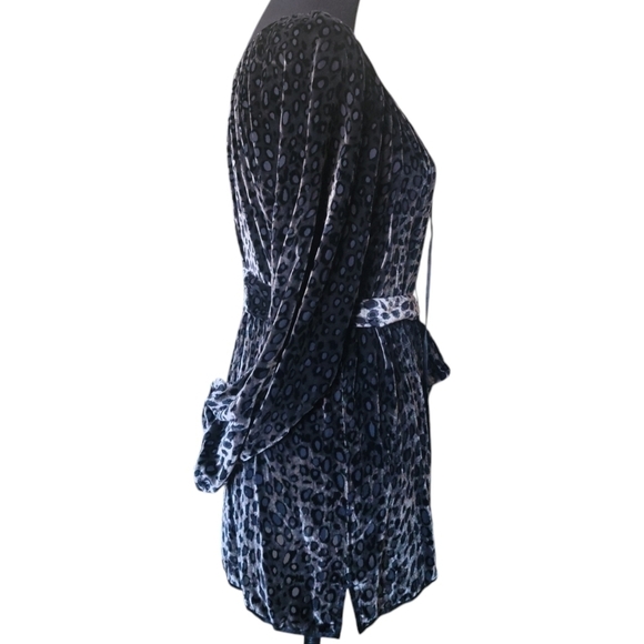 What Goes Around Comes Around Women's Silk Blend Cheetah Print Tunic Size M - Picture 3 of 8